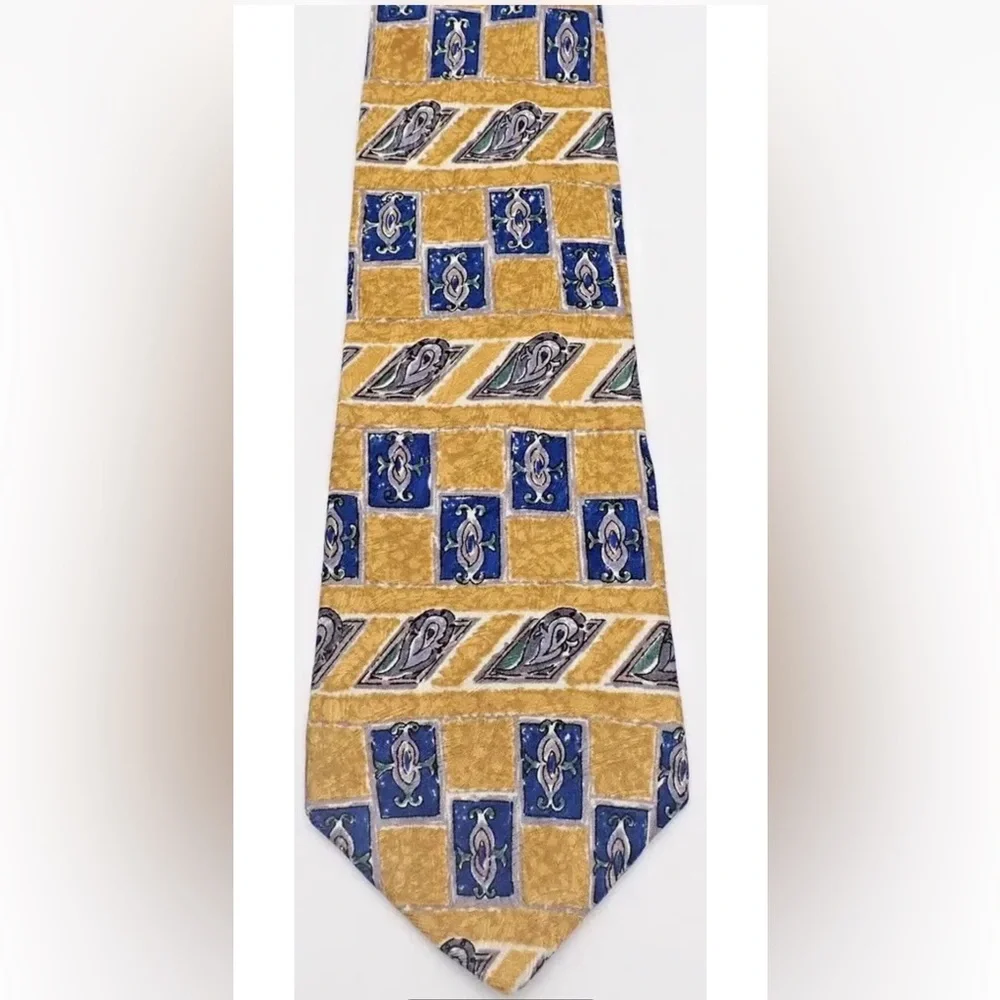 Albert Nipon Tie 100% Silk Made In The USA 57